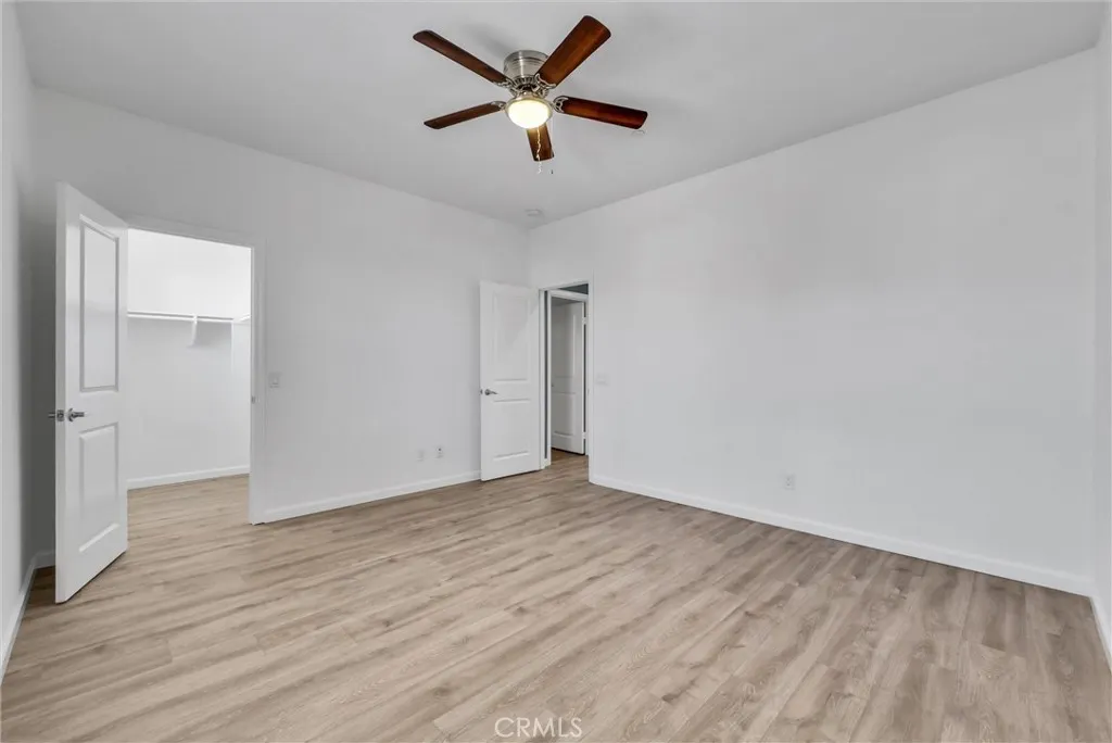 5087 S Centennial