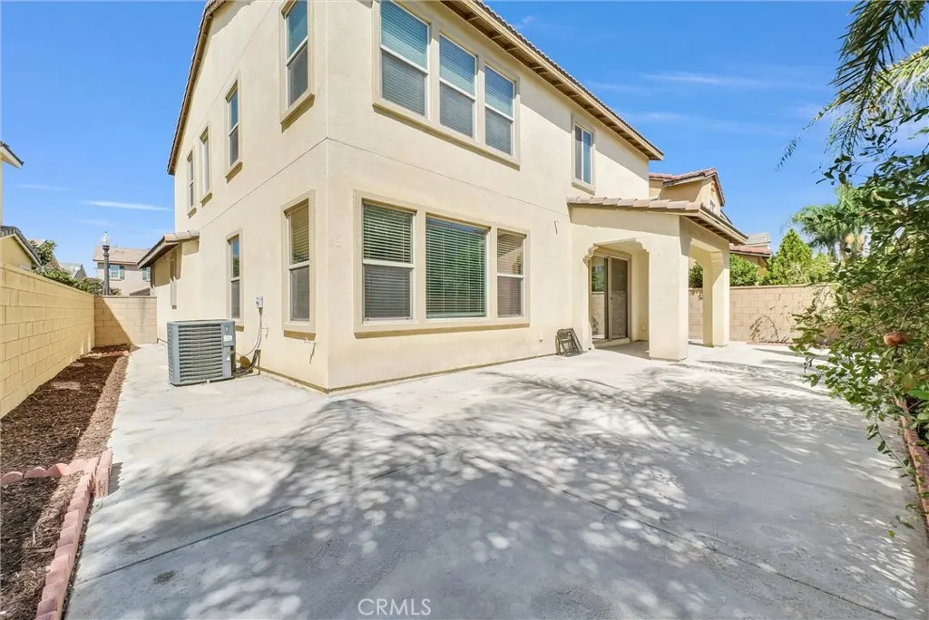 5087 S Centennial