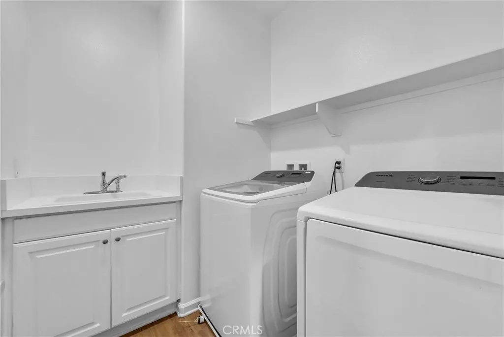 5087 S Centennial