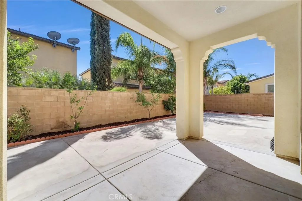 5087 S Centennial