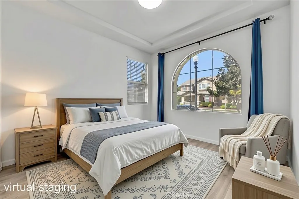 5087 S Centennial