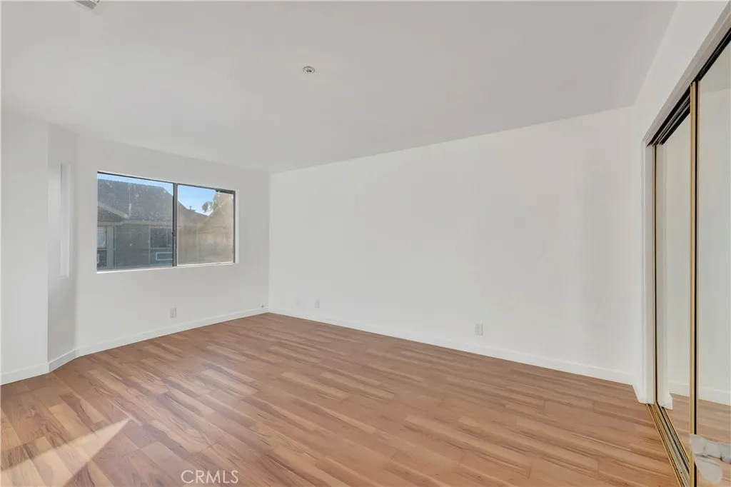 609 E Phillips