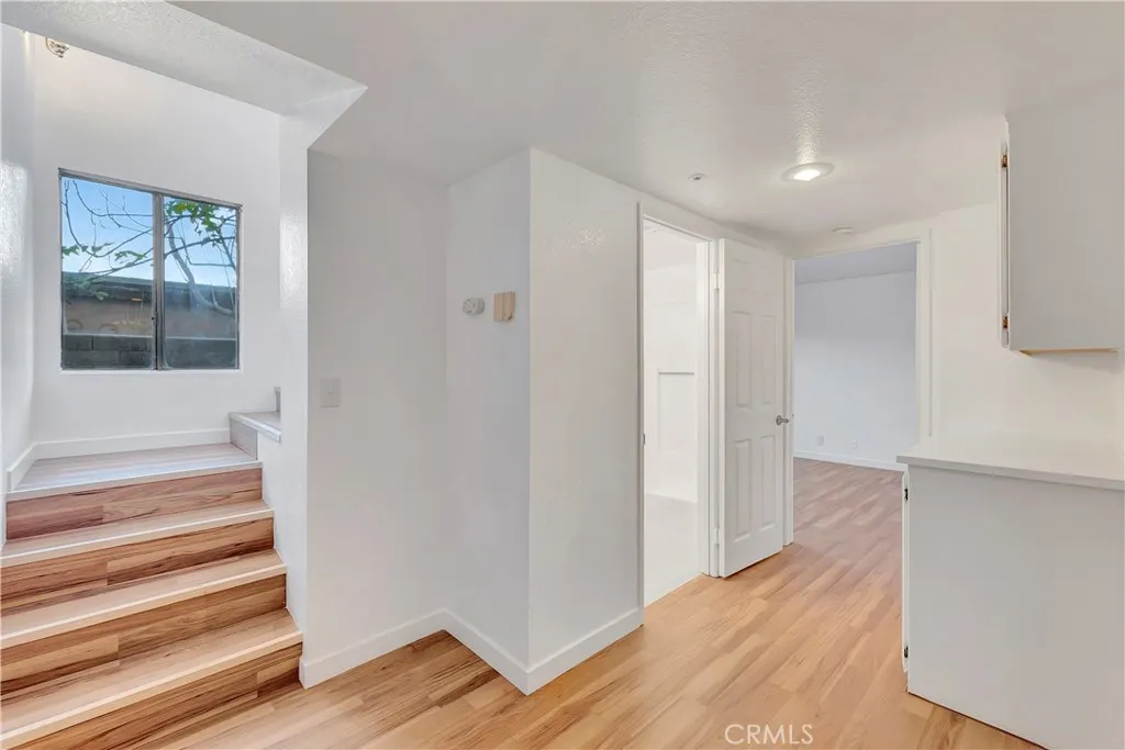 609 E Phillips
