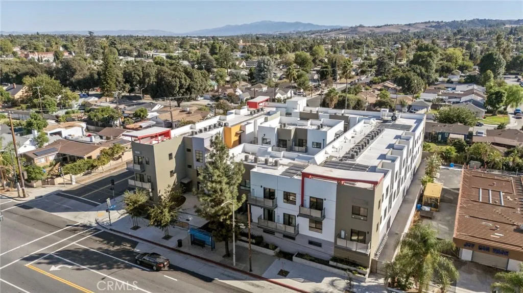 1300 W Mission Boulevard #1-33
