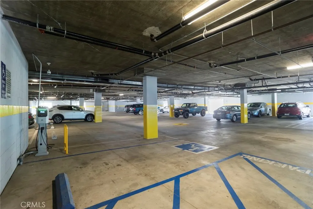1300 W Mission Boulevard #1-33