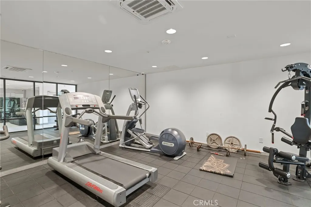 1300 W Mission Boulevard #1-33