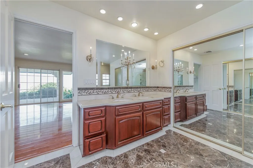 1315 S Golden Vista Drive