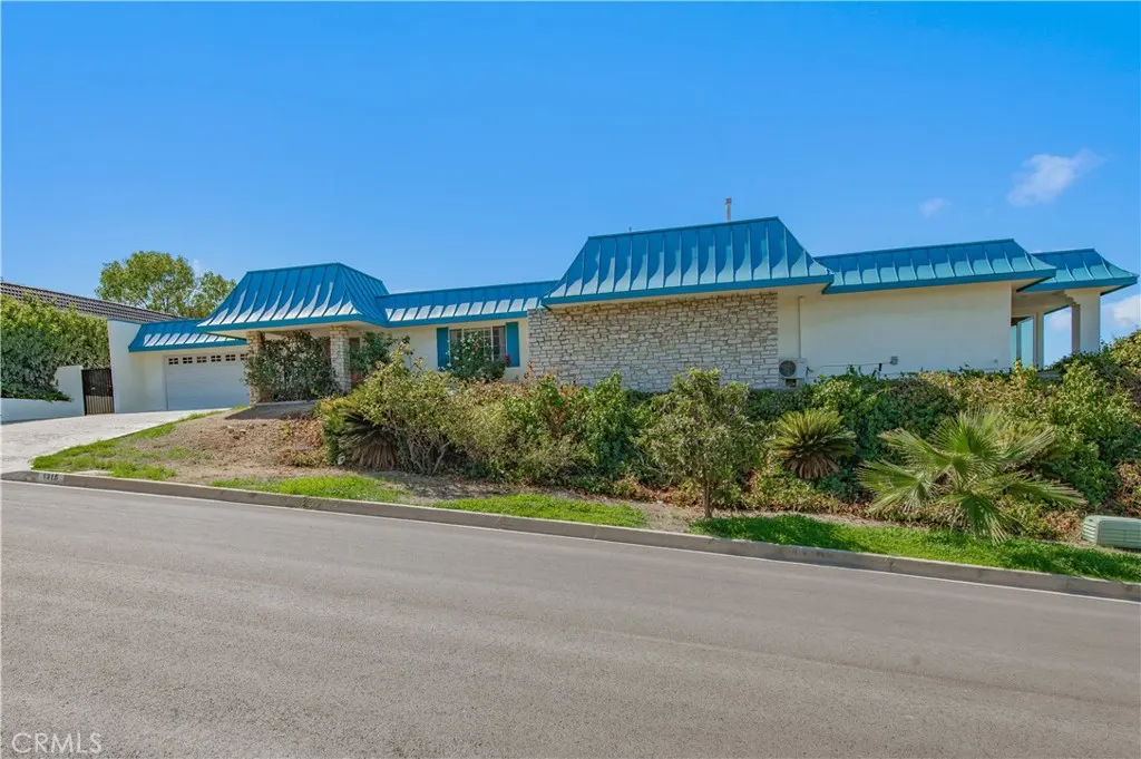 1315 S Golden Vista Drive