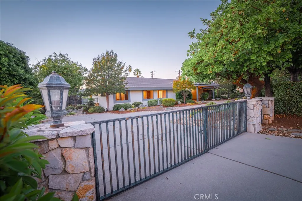 3455 Rancho Rio Bonita