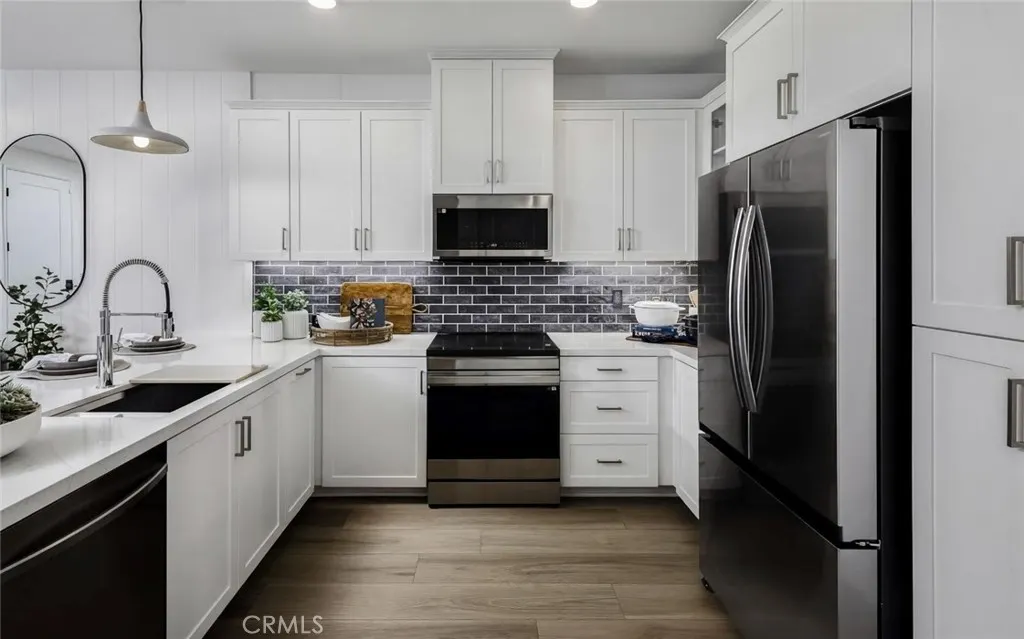 3948 E. Emory Lane