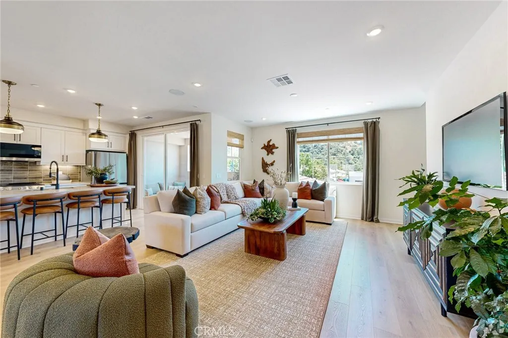 556 Gregory Way