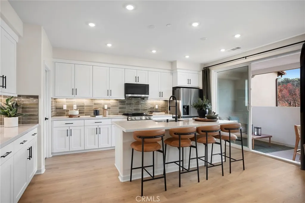 556 Gregory Way