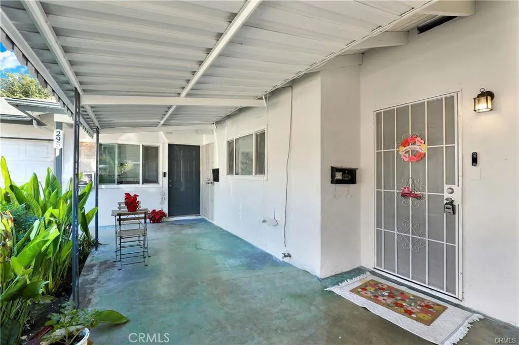 291 W Artesia Street