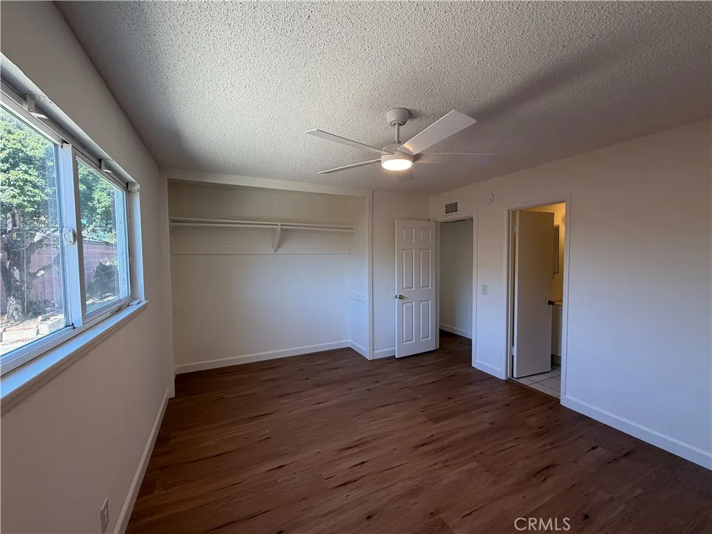 1207 Selkirk