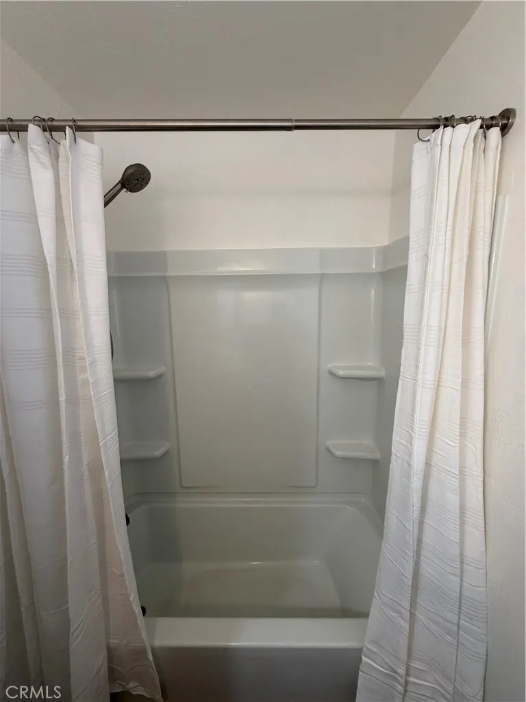 1207 Selkirk