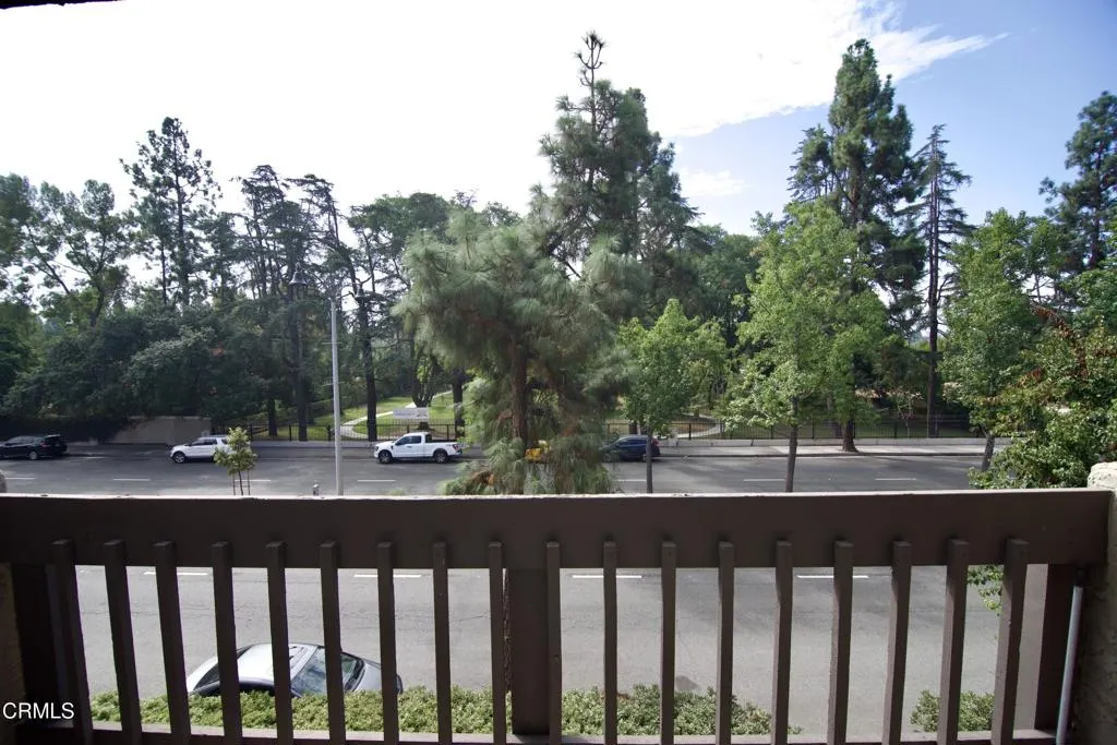 1931 E Huntington Drive, #F