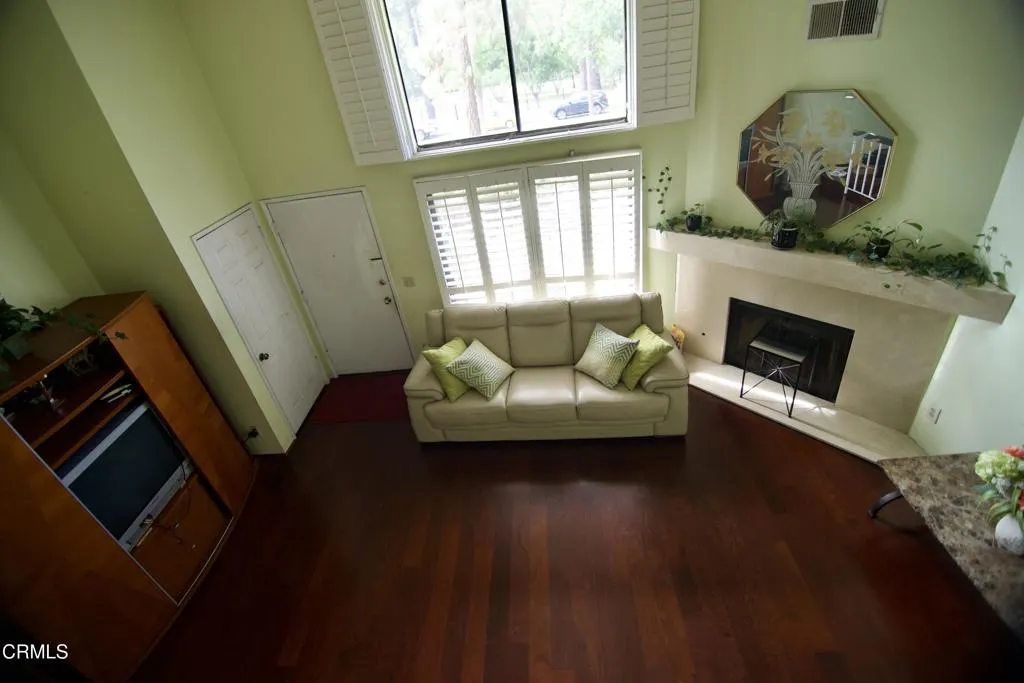 1931 E Huntington Drive, #F