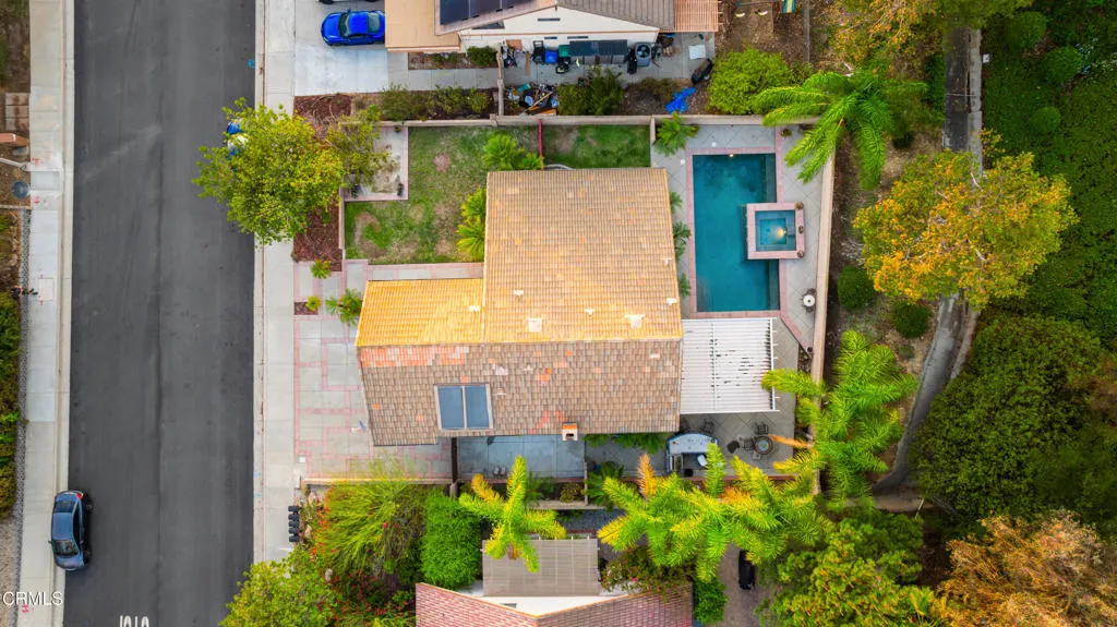 967 Avenida Loma Vista
