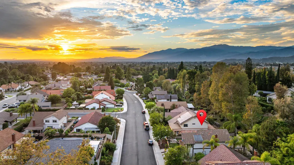 967 Avenida Loma Vista