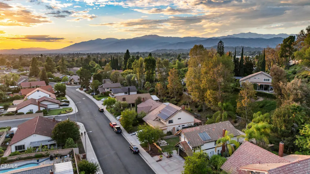 967 Avenida Loma Vista