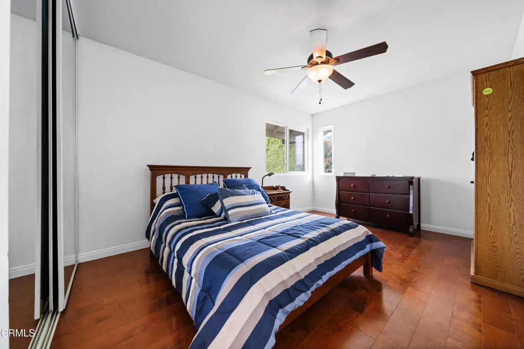 967 Avenida Loma Vista