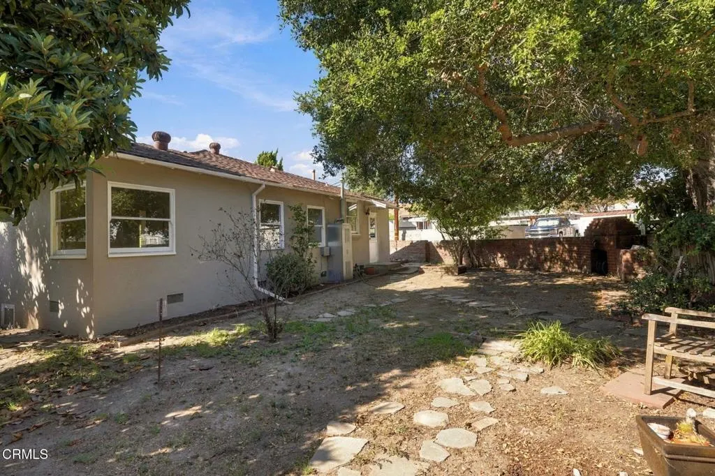 1582 Ganesha Place