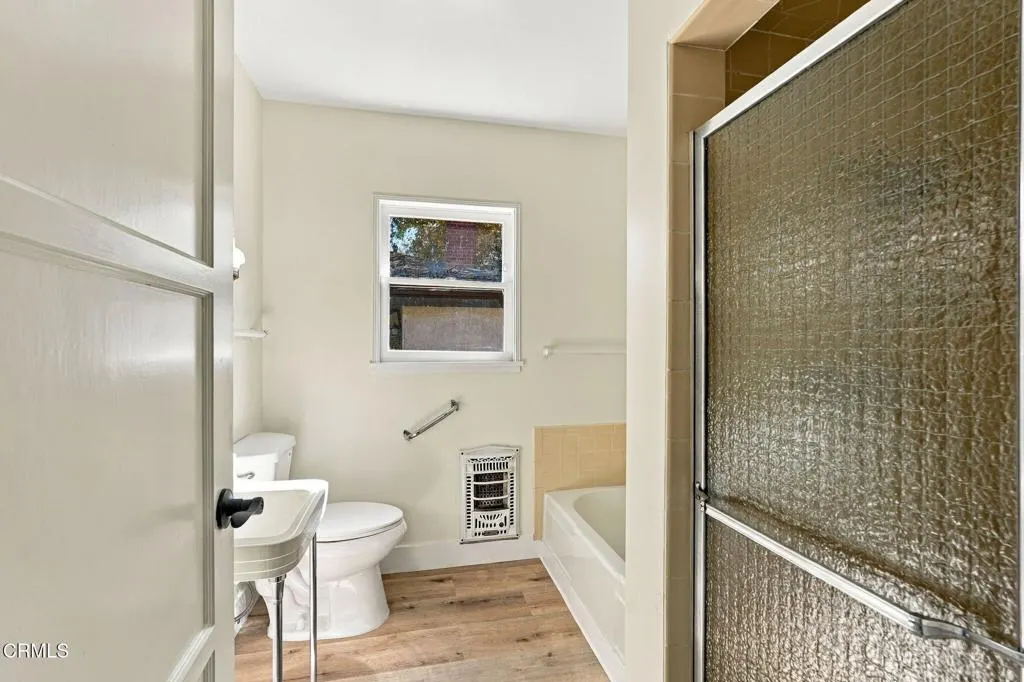 1582 Ganesha Place