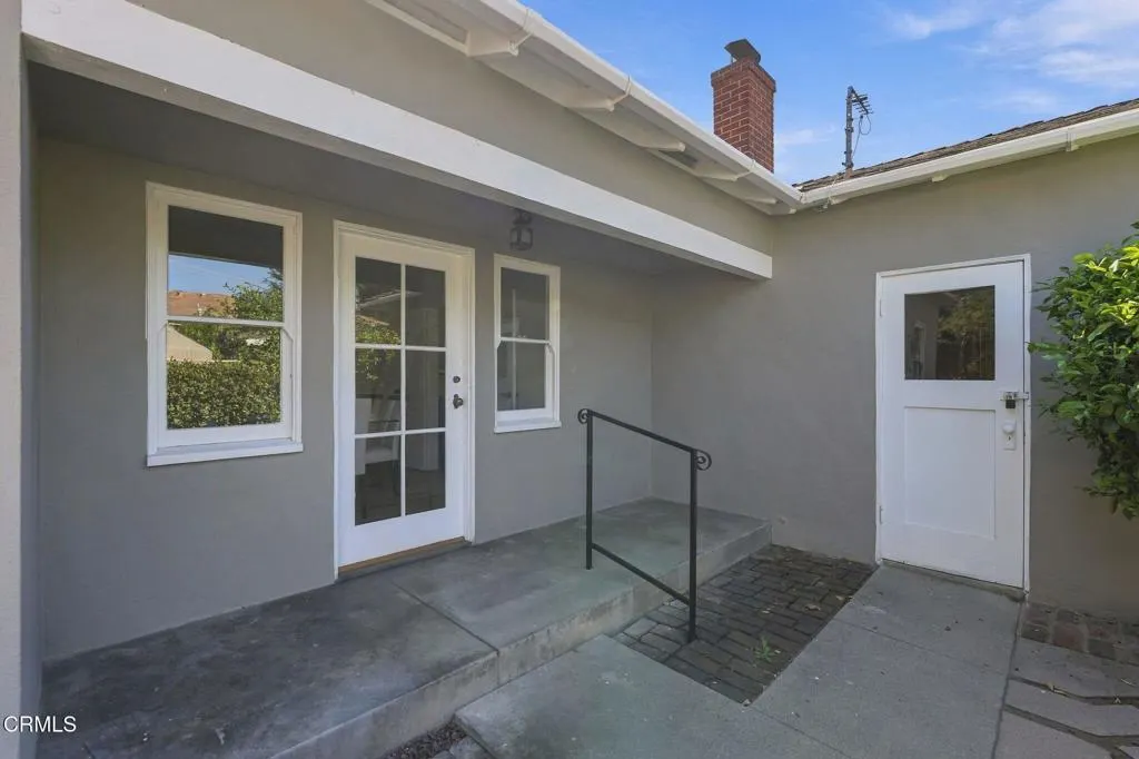 1582 Ganesha Place