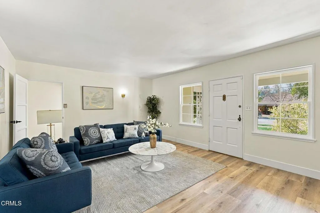 1582 Ganesha Place