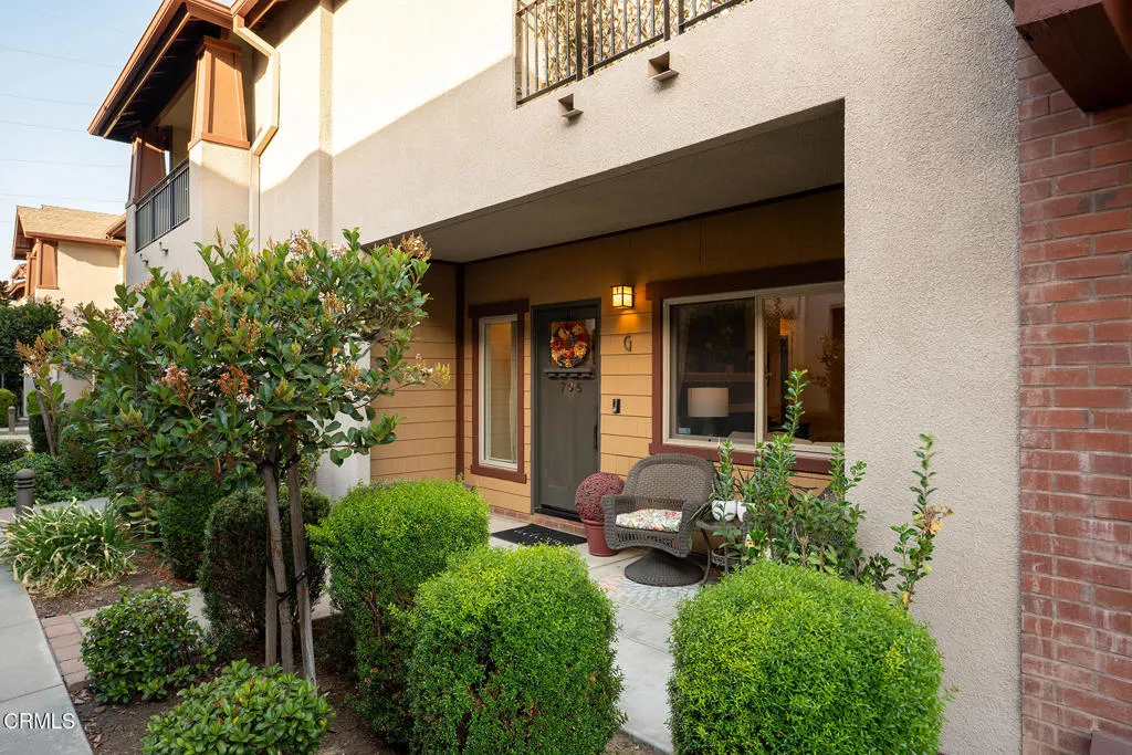 705 S Azusa Avenue #G