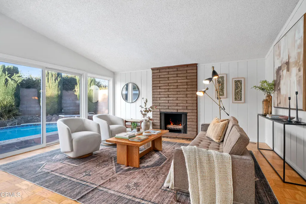 445 W Swanee Lane