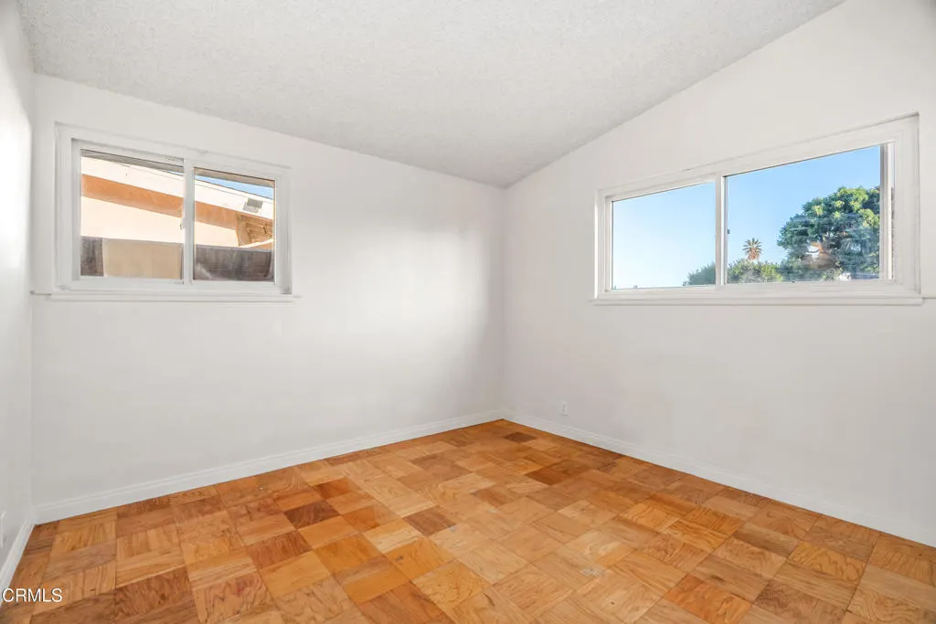 445 W Swanee Lane