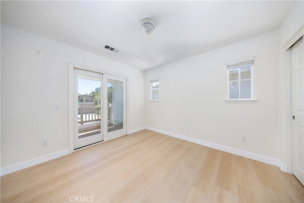 2225 Saratoga Lane