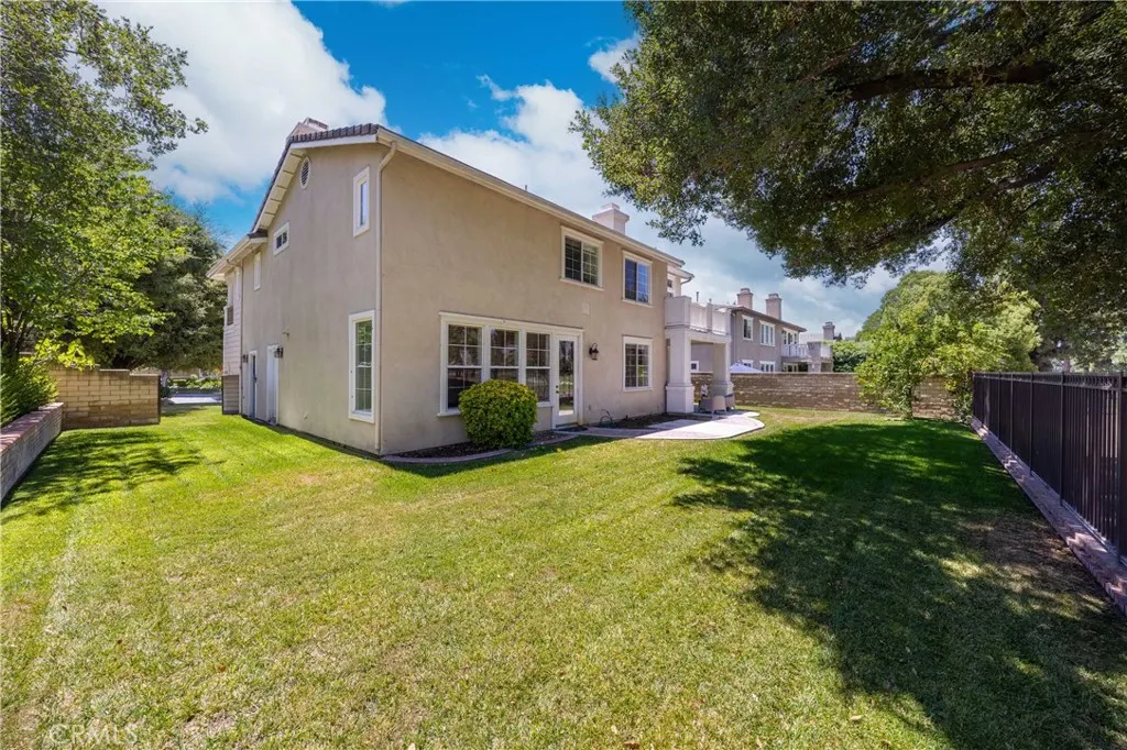 2225 Saratoga Lane