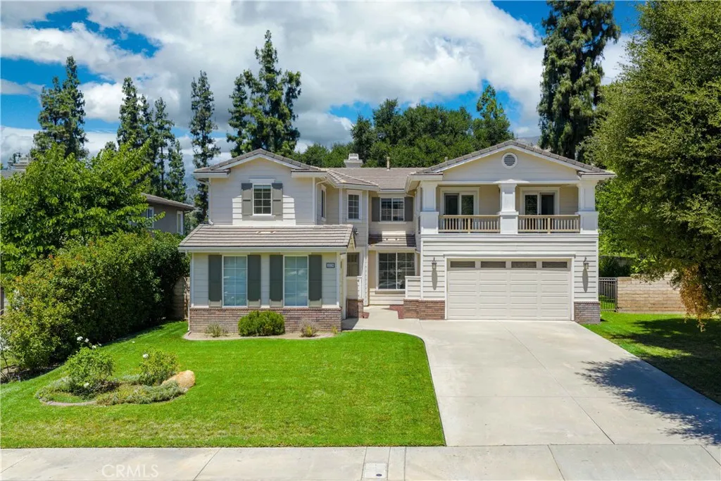 2225 Saratoga Lane