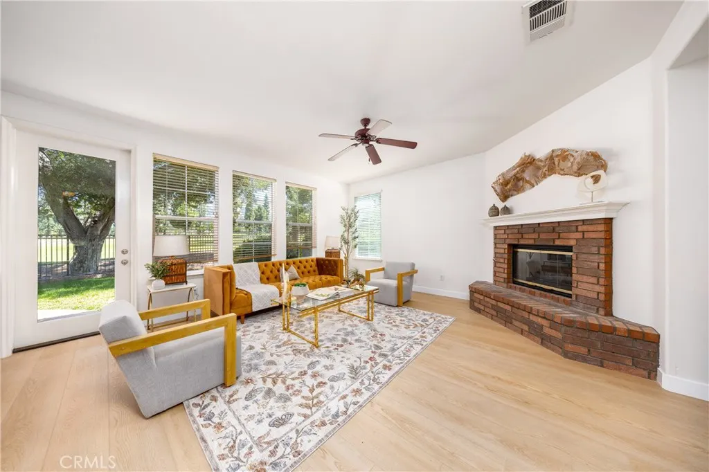 2225 Saratoga Lane