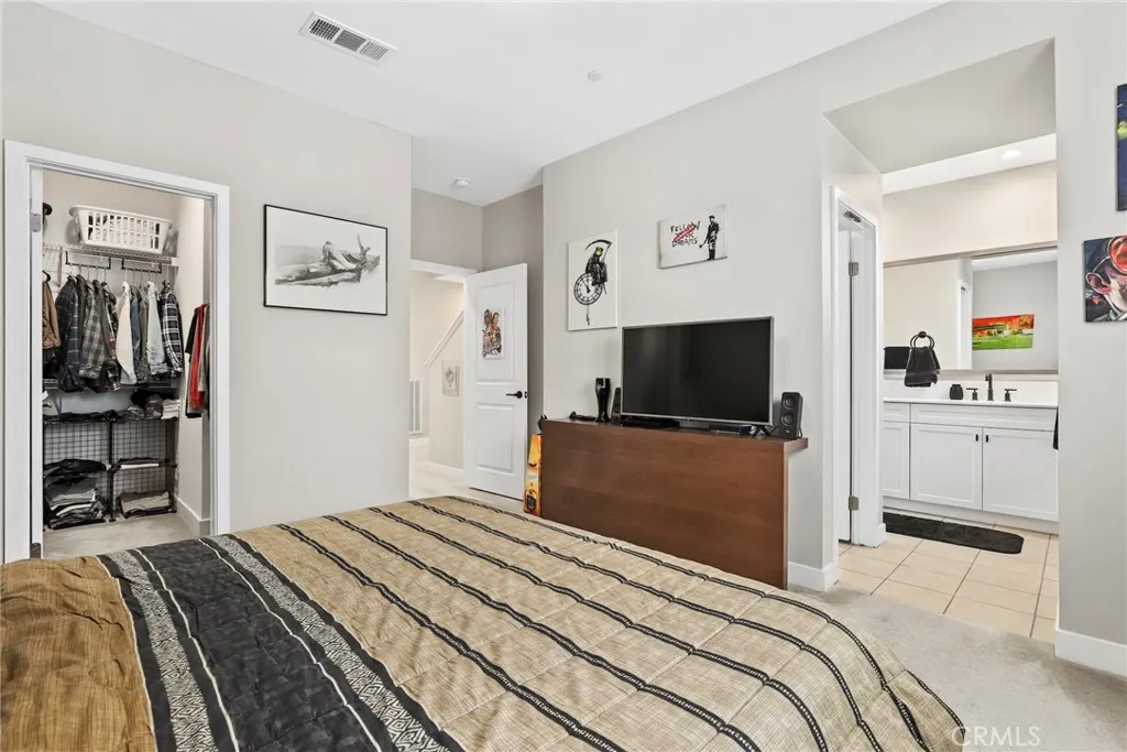 645 W Foothill Boulevard, #10