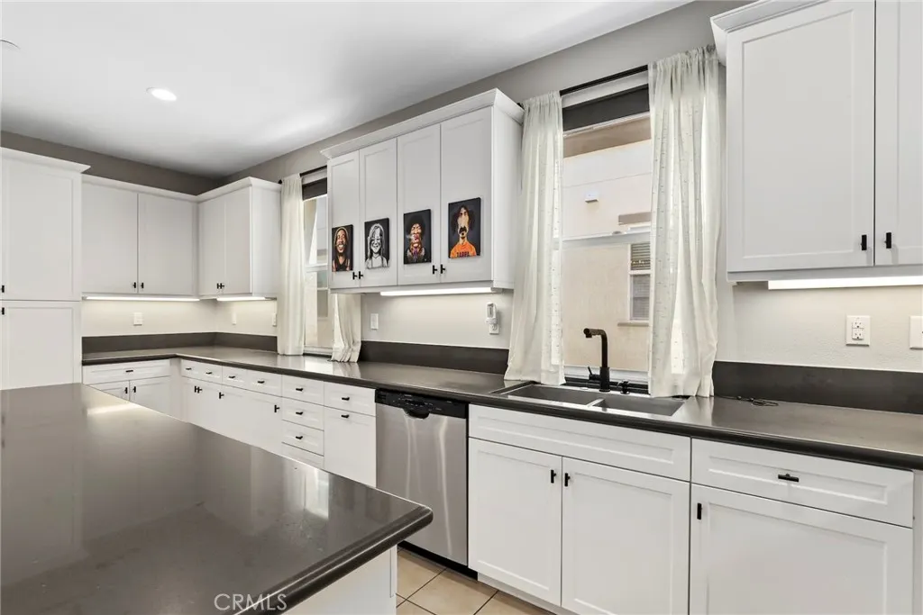 645 W Foothill Boulevard, #10