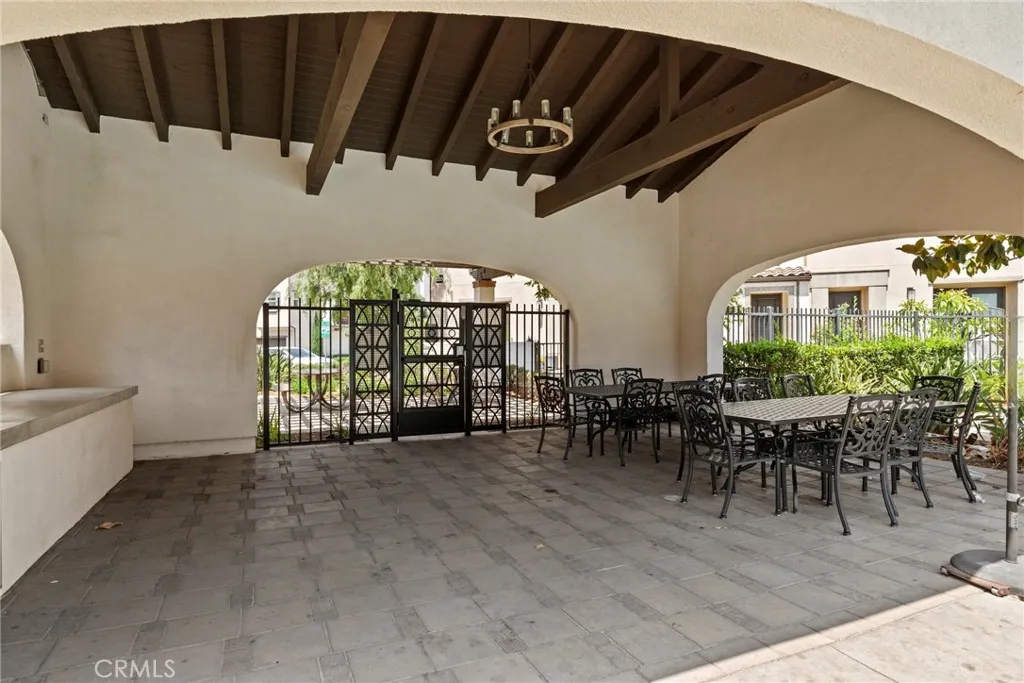 645 W Foothill Boulevard, #10