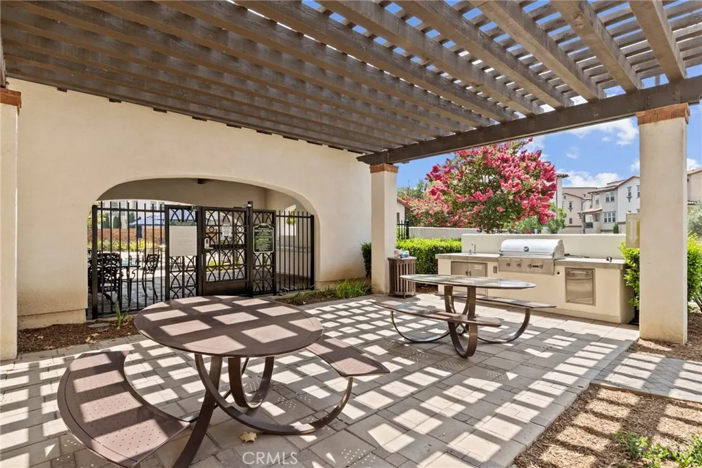 645 W Foothill Boulevard, #10