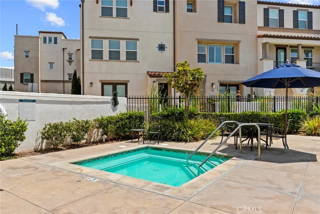645 W Foothill Boulevard, #10