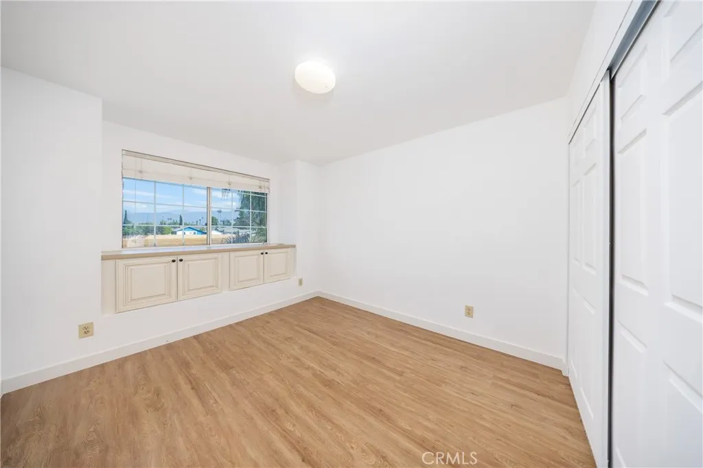 934 W 11th Street