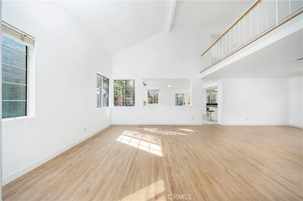 934 W 11th Street