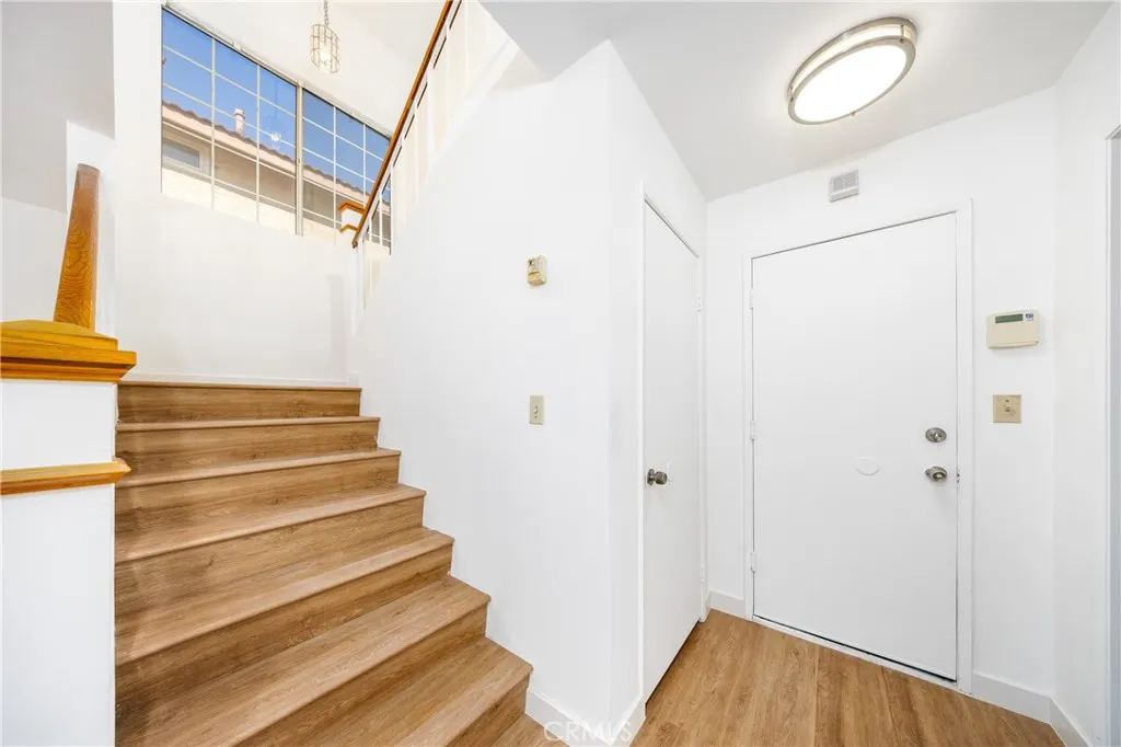934 W 11th Street