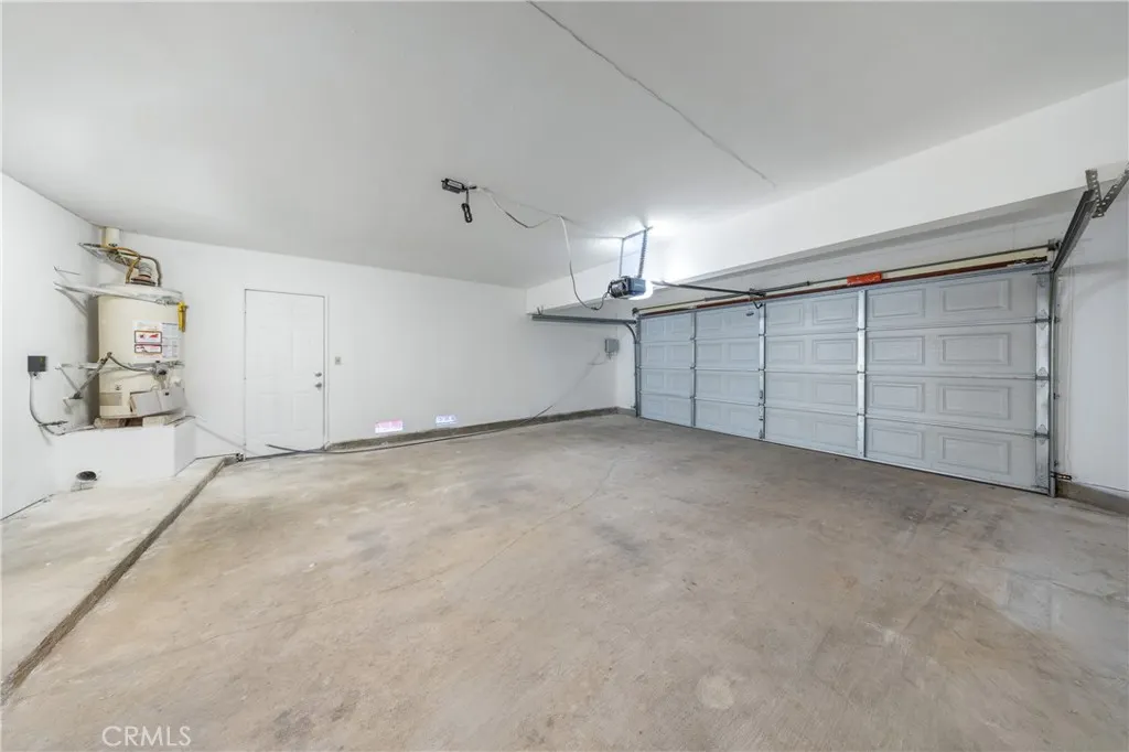 934 W 11th Street