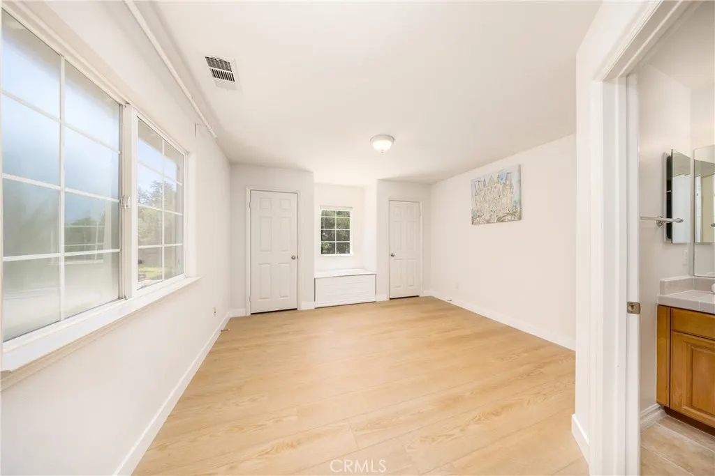 2225 Saratoga Lane