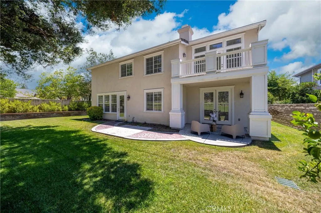 2225 Saratoga Lane