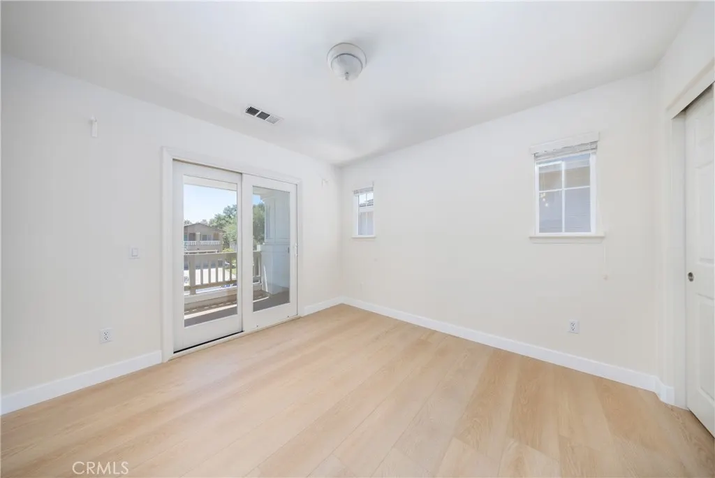 2225 Saratoga Lane