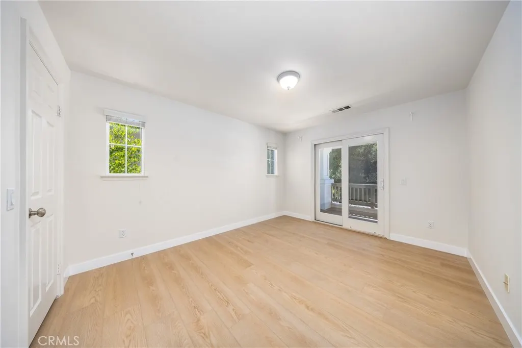 2225 Saratoga Lane