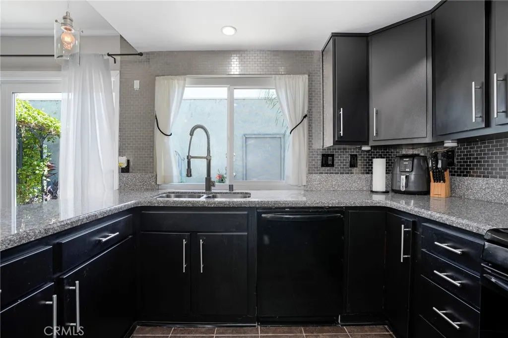 2580 Huntington #H